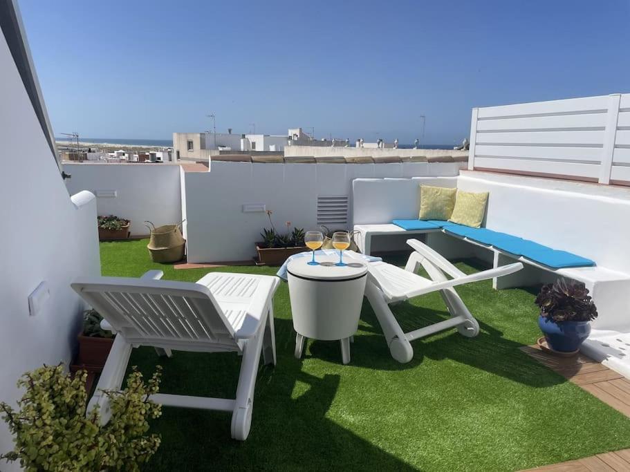 فيلا Casa Lola Conil, Azotea Al Mar Y Parking Solo Familias O Parejas كونيل ذي لا فرونتيرا المظهر الخارجي الصورة